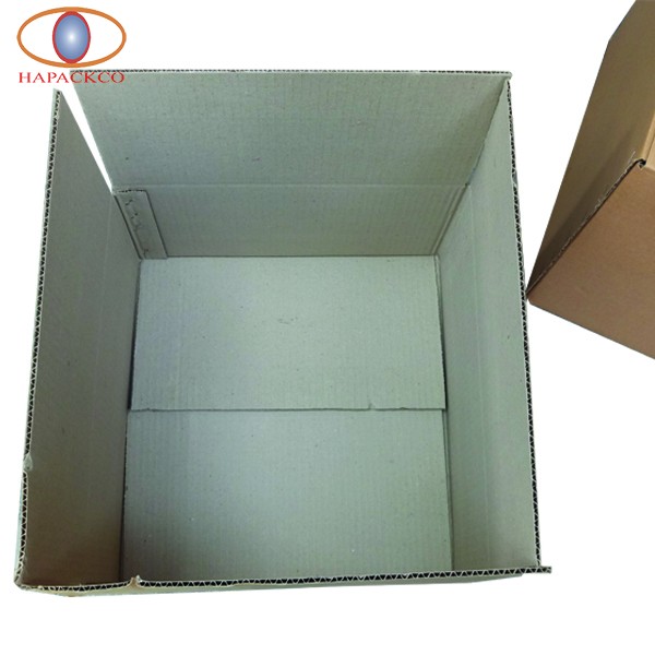 Mặt trong thùng carton 3 lớp 40x40x20 cm